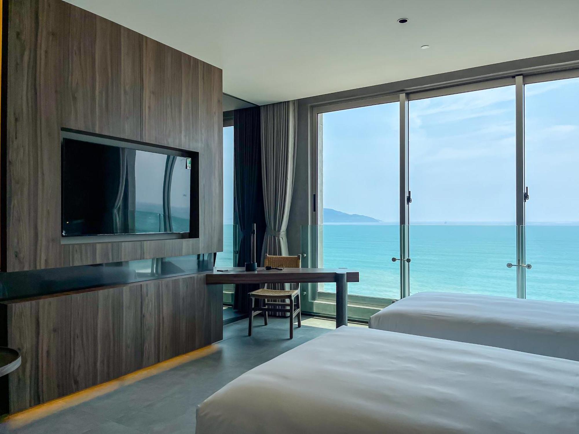 M Hotel Danang Экстерьер фото Deluxe Ocean View