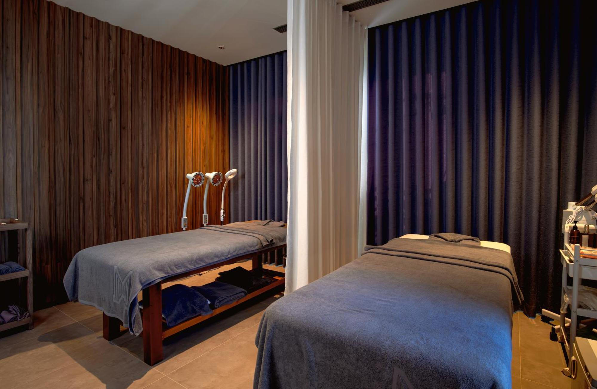 M Hotel Danang Экстерьер фото Massage beds