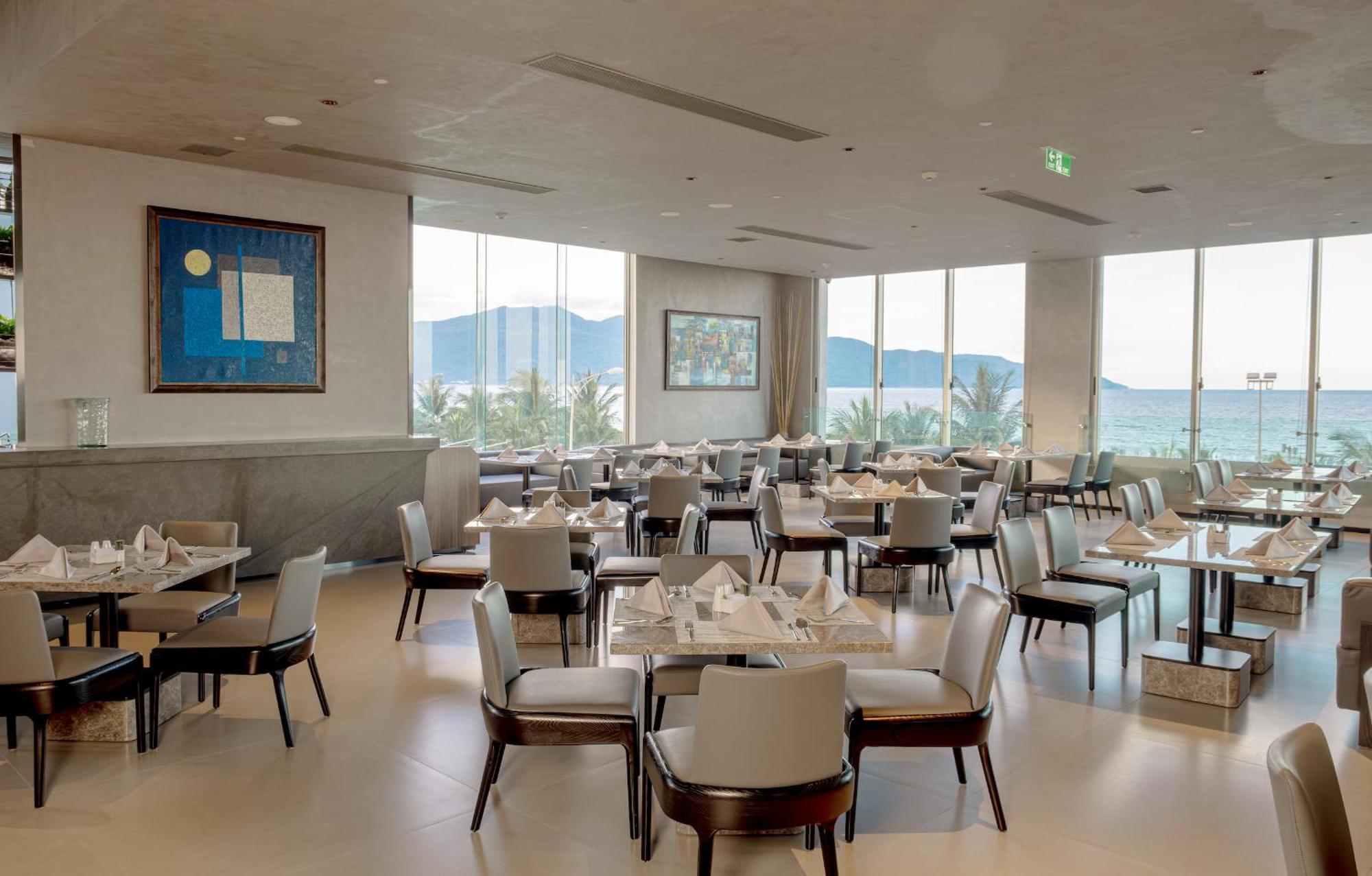 M Hotel Danang Экстерьер фото Restaurant