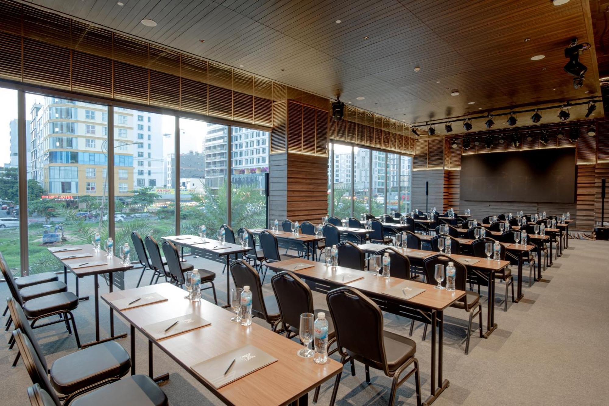 M Hotel Danang Экстерьер фото The Auditorium