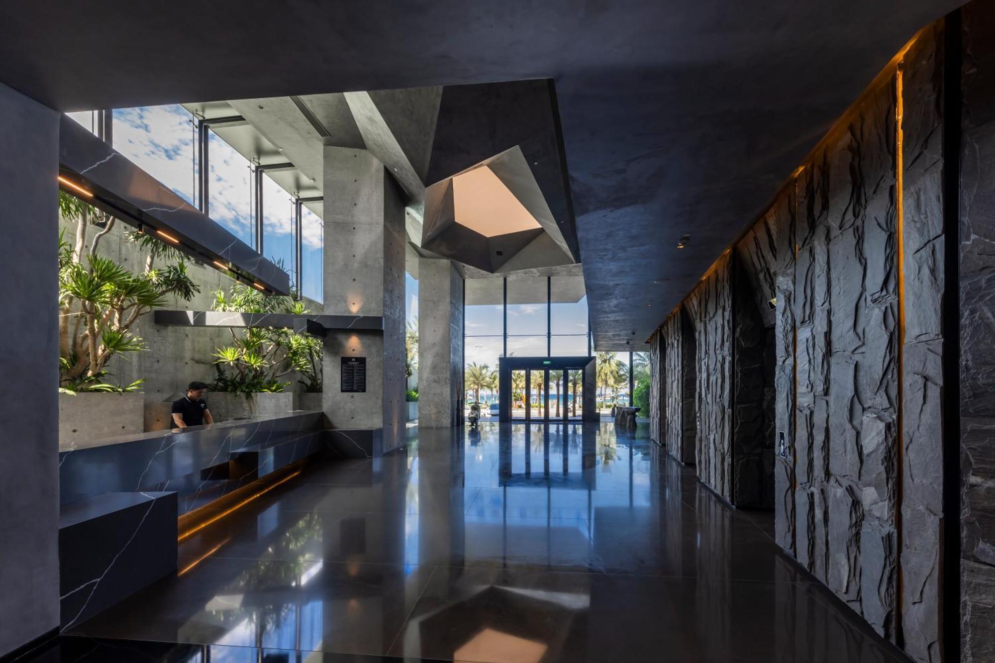 M Hotel Danang Экстерьер фото Interior of the hotel